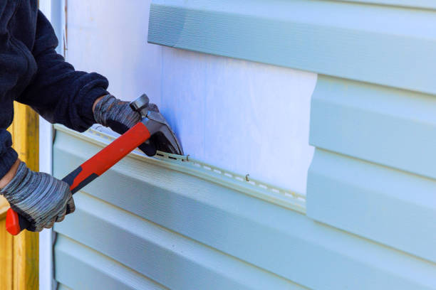Reliable Emergency Siding Repair contractor in Floral City, FL by Squared Siding